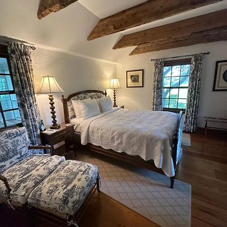 Goodstone Inn & Restaurant Middleburg Room photo